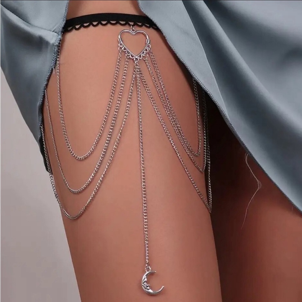Leg jewelry’s